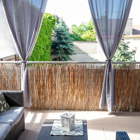 Bella Apartman Nyiregyhaza Exterior photo